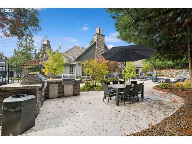 3850 SUMMERLINN Dr, West Linn, OR 97068