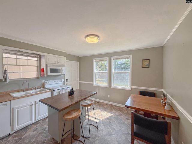 170 Parkwood Drive, West Columbia, SC 29170