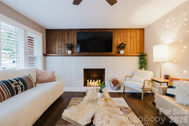 4920 Raymond Place, Charlotte, NC 28205