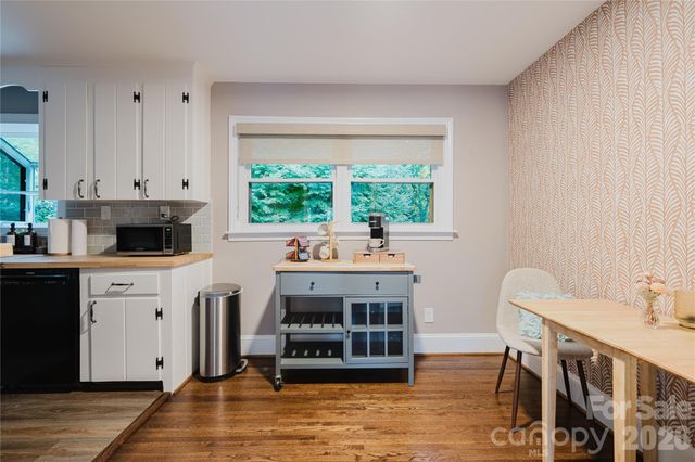4920 Raymond Place, Charlotte, NC 28205
