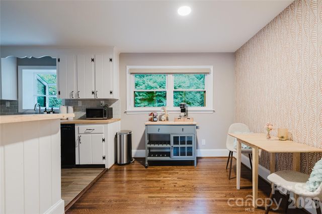 4920 Raymond Place, Charlotte, NC 28205