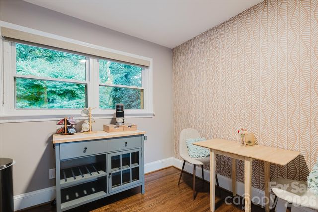 4920 Raymond Place, Charlotte, NC 28205