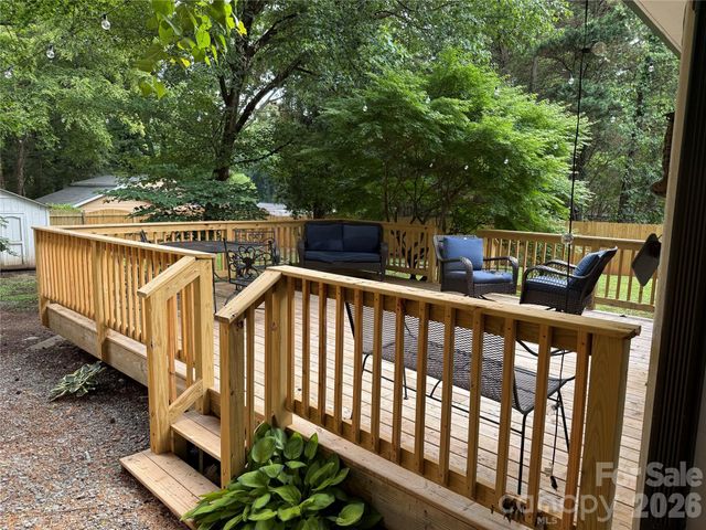 4920 Raymond Place, Charlotte, NC 28205