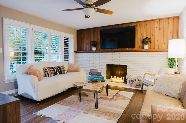 4920 Raymond Place, Charlotte, NC 28205