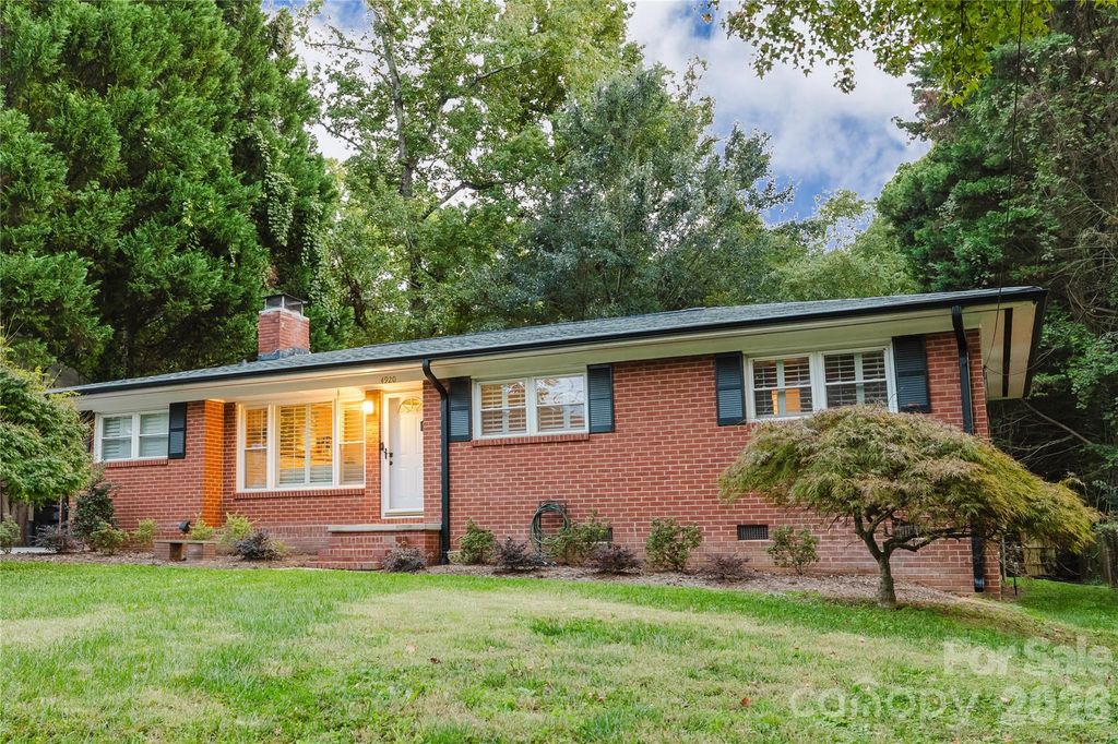 4920 Raymond Place, Charlotte, NC 28205