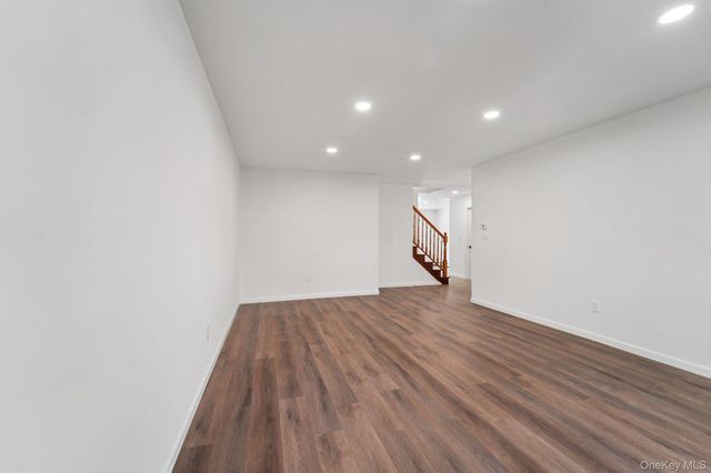 29 Green Avenue, Valley Cottage, NY 10989