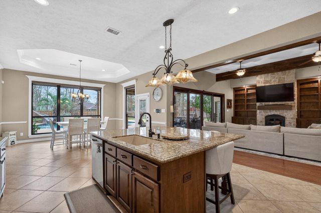 2101 Woodlink Court, Huffman, TX 77336