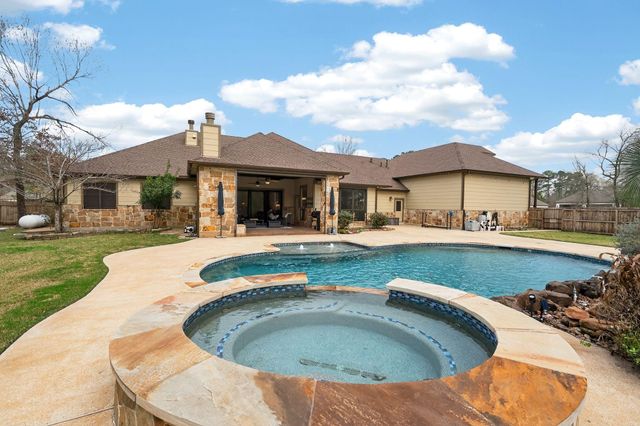 2101 Woodlink Court, Huffman, TX 77336