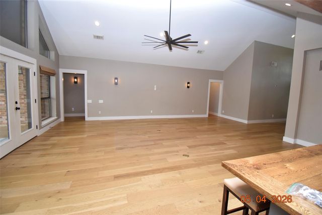 421 Creekside Drive, League City, TX 77573