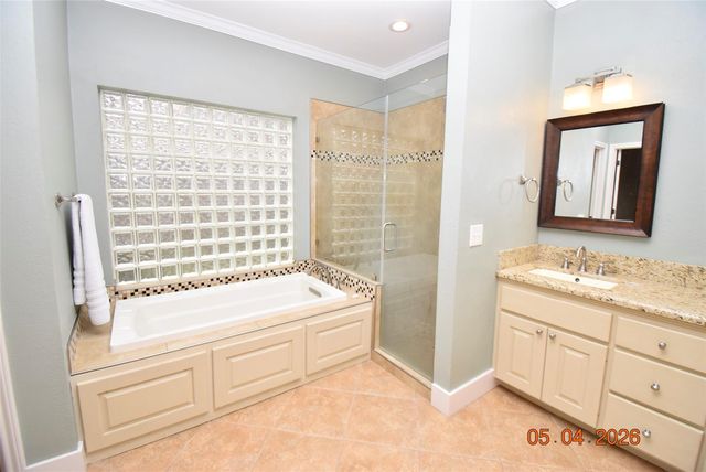 421 Creekside Drive, League City, TX 77573