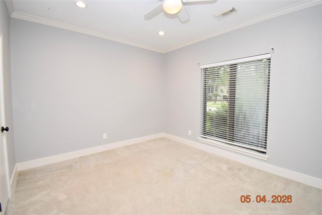 421 Creekside Drive, League City, TX 77573