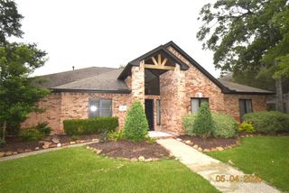 421 Creekside Drive, League City, TX 77573