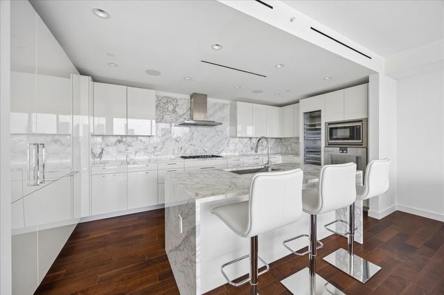 3433 Westheimer Road 804, Houston, TX 77027