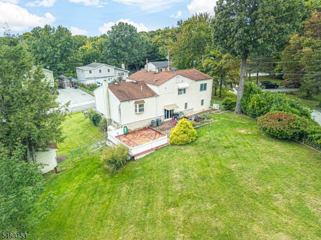 10 Hummingbird Trl, Vernon Twp., NJ 07422