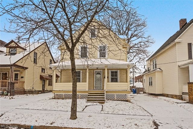 1474 Winchester Avenue, Lakewood, OH 44107