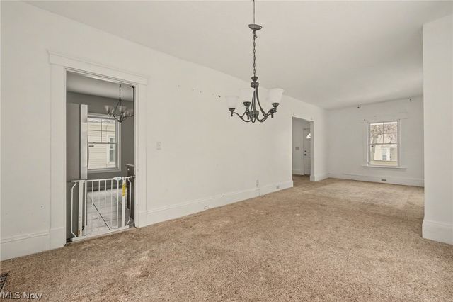 1474 Winchester Avenue, Lakewood, OH 44107