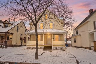 1474 Winchester Avenue, Lakewood, OH 44107