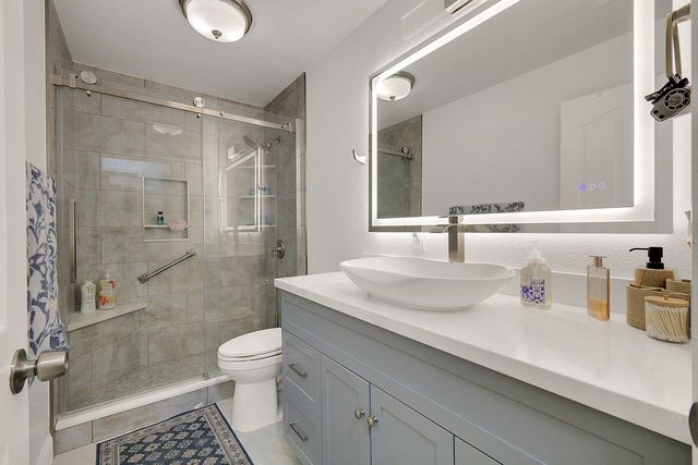 8401 Carriage Oaks Way, Antelope, CA 95843