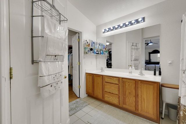 8401 Carriage Oaks Way, Antelope, CA 95843