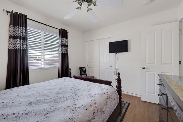 8401 Carriage Oaks Way, Antelope, CA 95843