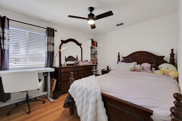 8401 Carriage Oaks Way, Antelope, CA 95843
