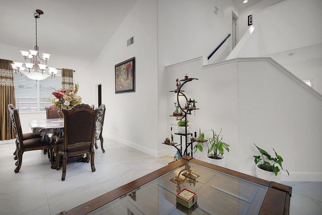 8401 Carriage Oaks Way, Antelope, CA 95843