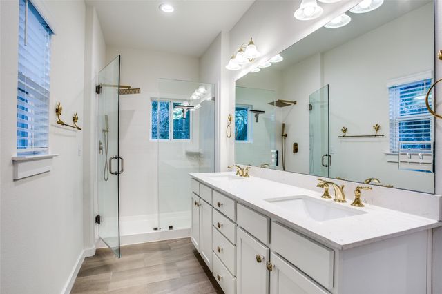 6800 Menchaca RD 17, Austin, TX 78745