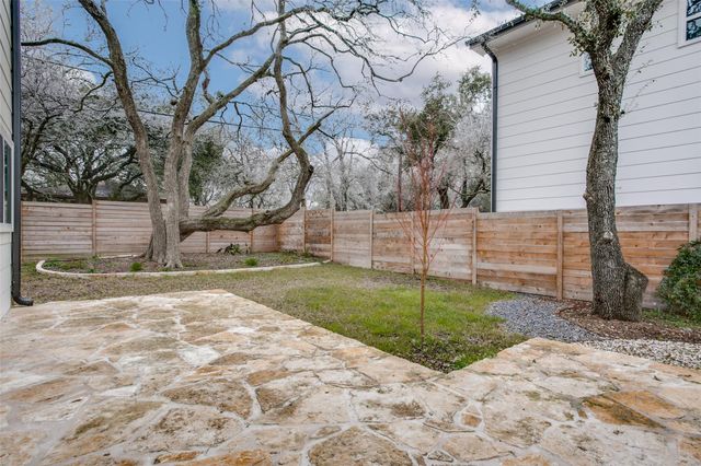 6800 Menchaca RD 17, Austin, TX 78745