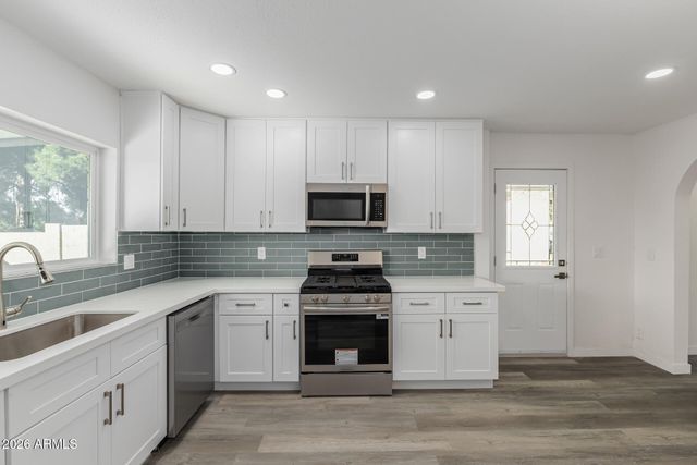 15046 N 28TH Avenue, Phoenix, AZ 85053