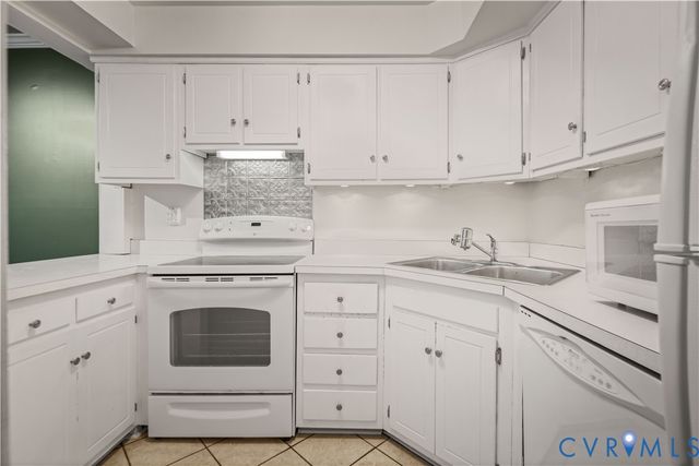 46 Skipwith Green Cir, Henrico, VA 23294
