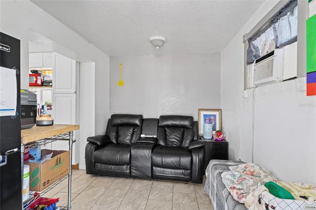 3112 W DEWEY STREET, Tampa, FL 33607