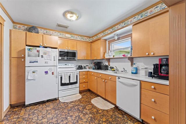 3112 W DEWEY STREET, Tampa, FL 33607