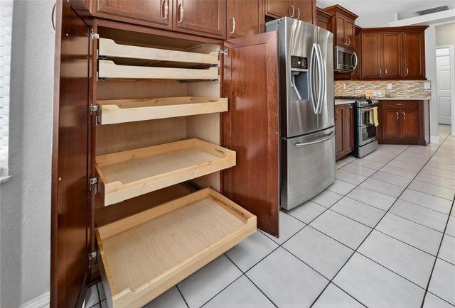 1726 LORIANA STREET, Brandon, FL 33511