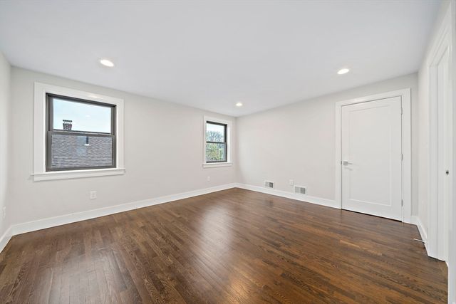 37 Bay State Road 37, Quincy, MA 02171