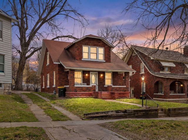 702 4TH ST, Boonville, MO 65233