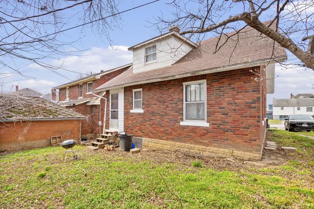 702 4TH ST, Boonville, MO 65233