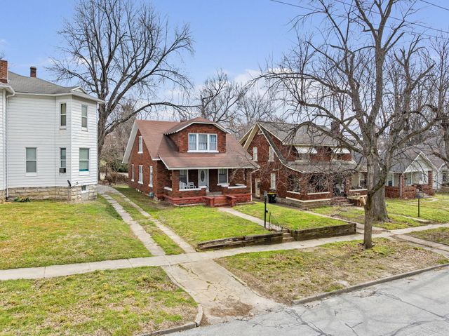 702 4TH ST, Boonville, MO 65233