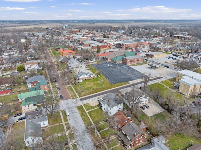 702 4TH ST, Boonville, MO 65233