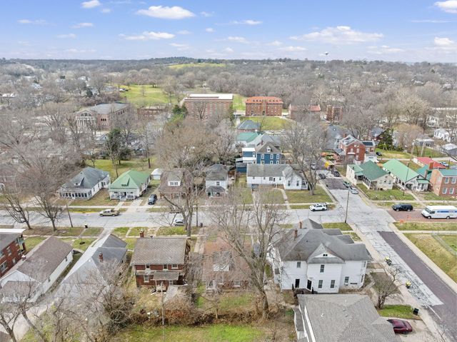 702 4TH ST, Boonville, MO 65233