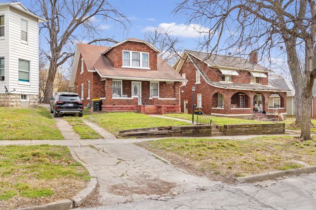 702 4TH ST, Boonville, MO 65233