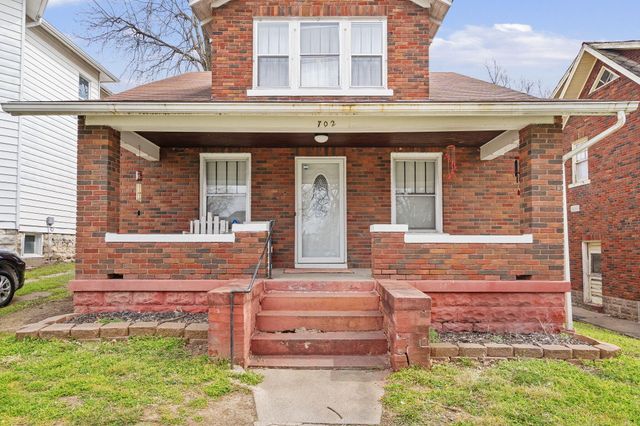 702 4TH ST, Boonville, MO 65233