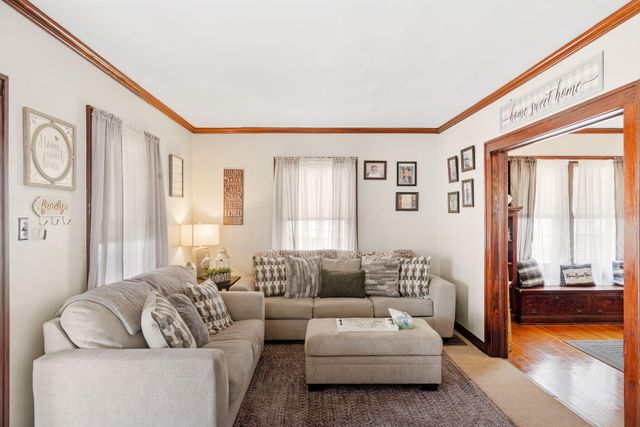 702 4TH ST, Boonville, MO 65233