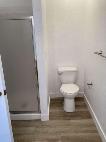 8086 Briar Ridge Ln, Citrus Heights, CA 95610