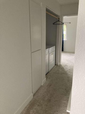 8086 Briar Ridge Ln, Citrus Heights, CA 95610