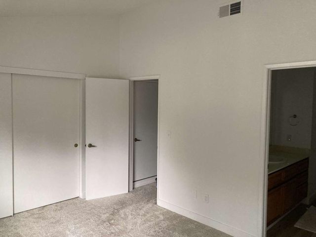 8086 Briar Ridge Ln, Citrus Heights, CA 95610