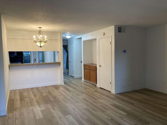 8086 Briar Ridge Ln, Citrus Heights, CA 95610