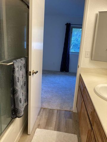 8086 Briar Ridge Ln, Citrus Heights, CA 95610