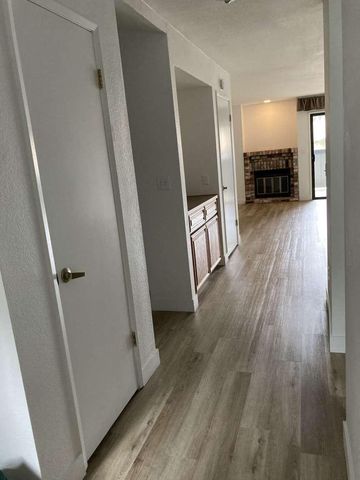 8086 Briar Ridge Ln, Citrus Heights, CA 95610