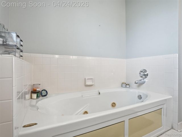 42610 Colorado Drive, Clinton Charter Township, MI 48036