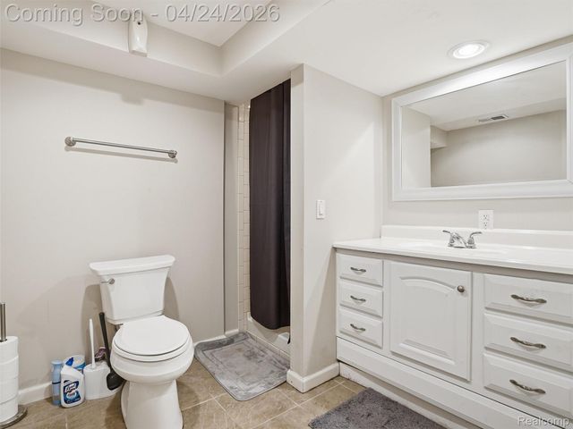 42610 Colorado Drive, Clinton Charter Township, MI 48036